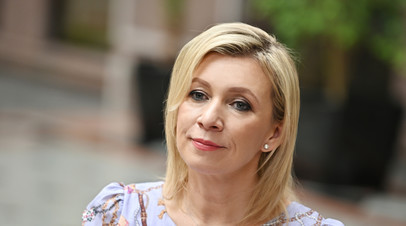 Захарова назвала передозом заявление Зеленского о шевроне с Украиной у Бога