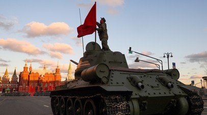 На Красной площади заканчиваются последние приготовления к параду Победы