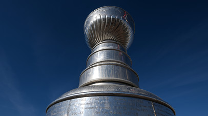 Третий год подряд НХЛ запрещает игрокам отвозить Кубок Стэнли в Россию