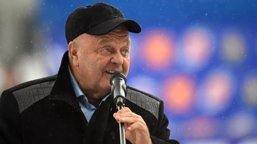 Президент Федерации хоккея с мячом Скрынник заявил, что шведы потребовали исключить россиян из всех комитетов FIB