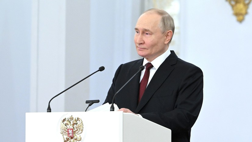 «Всё у них слаженно»: Путин заявил о позитивном впечатлении от встречи с командующими группировками ВС РФ в зоне СВО
