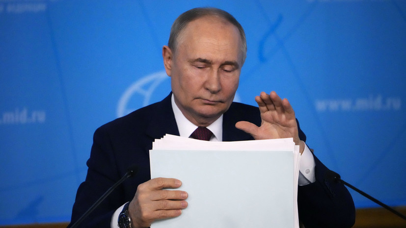 Песков признался, что не знал тезисов выступления Путина на встрече в МИД России