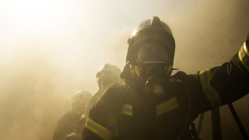 Пожар произошёл на базе хранения ресурсов снабжения МВД в Ростове-на-Дону