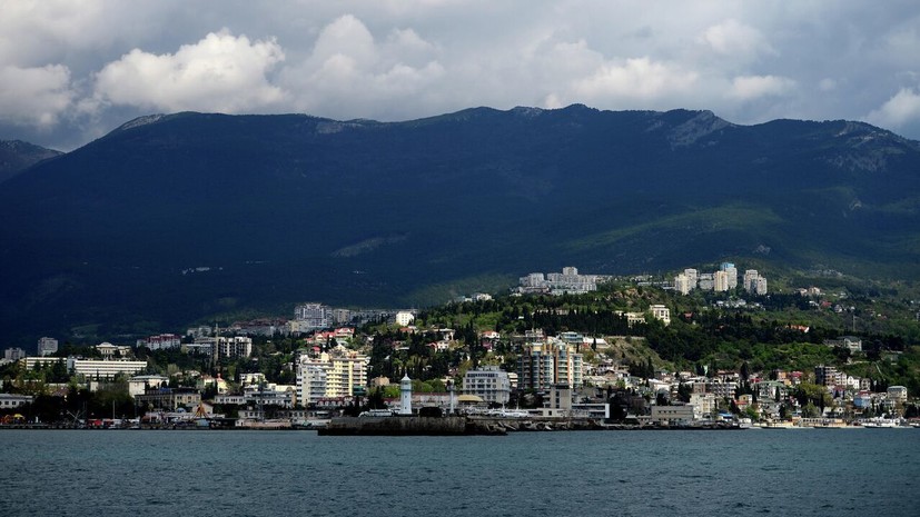 Минэкономразвития: туроператорам следует аннулировать туры в Крым без штрафов