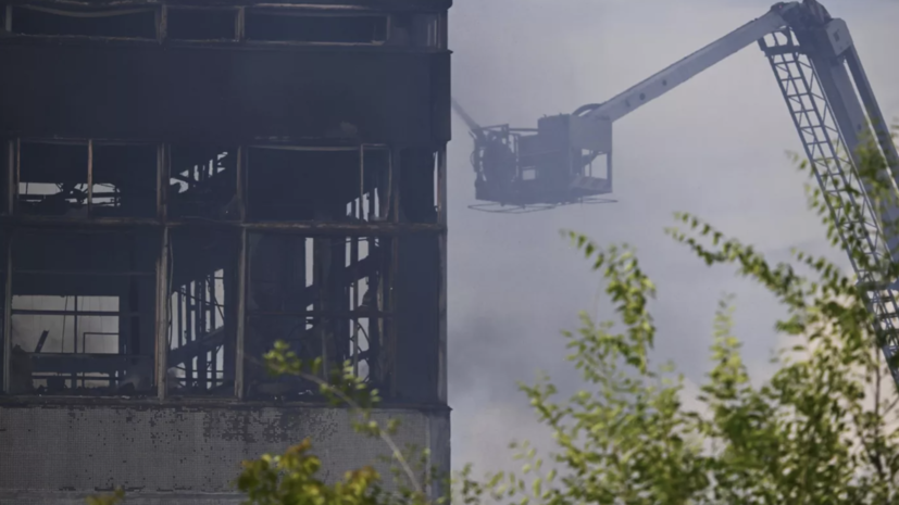 Губернатор Подмосковья Воробьёв приехал на место пожара во Фрязине