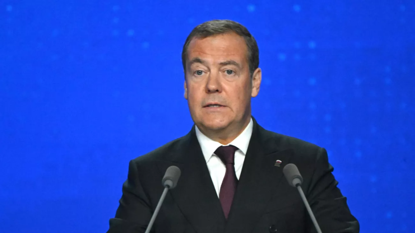 Медведев заявил, что инициатива Путина по Украине носит срочный характер