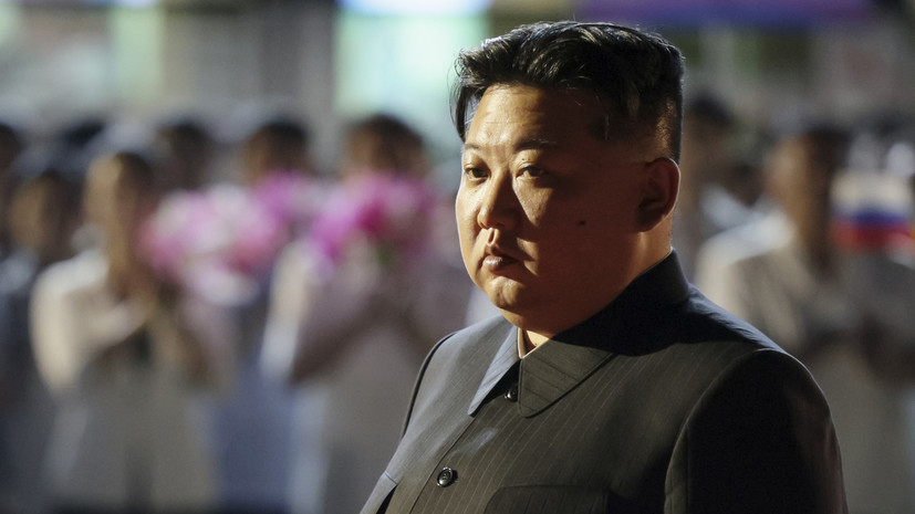 «Рёнхап»: в КНДР начали носить значки с портретом только Ким Чен Ына
