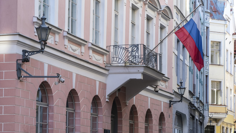 Посольство призвало остановить перенос захоронений советских воинов в Эстонии