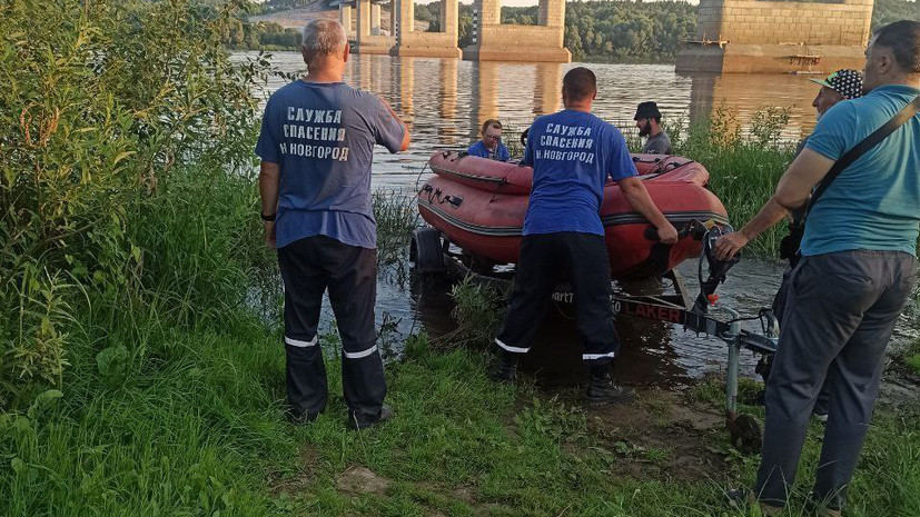Водолазы нашли тело одного из рабочих, упавших с моста в Нижнем Новгороде