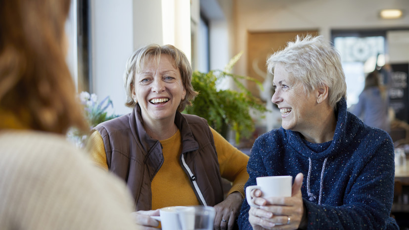 Психолог Девятка: взрослым труднее заводить друзей
