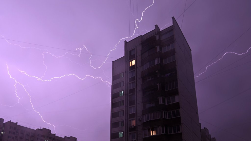 Штормовое предупреждение объявили в Челябинской области на 11—12 июля