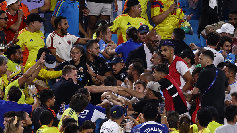 Игроки Уругвая подрались с фанатами Колумбии после проигранного полуфинала