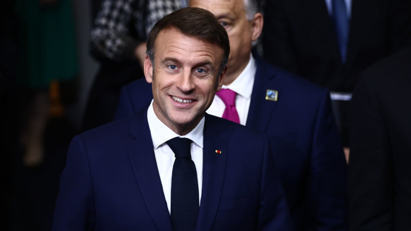 Franceinfo: Макрон примет отставку премьер-министра Атталя 16 июля