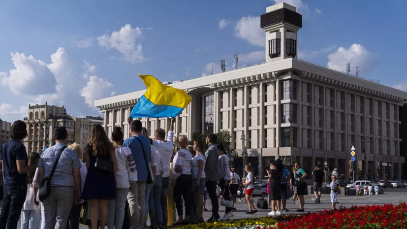 Опрос: 44% жителей Украины выступили за переговоры с Россией