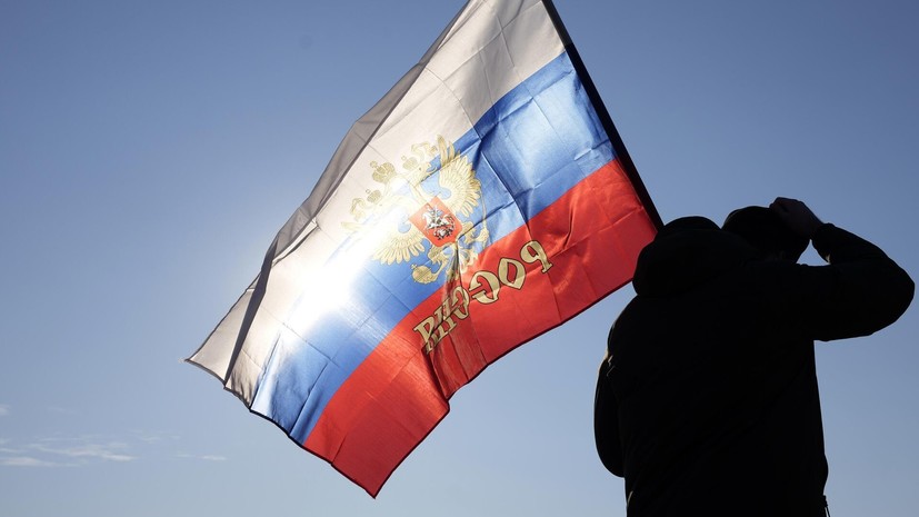 Российским бодибилдерам вернули гимн и флаг на чемпионатах мира и Европы