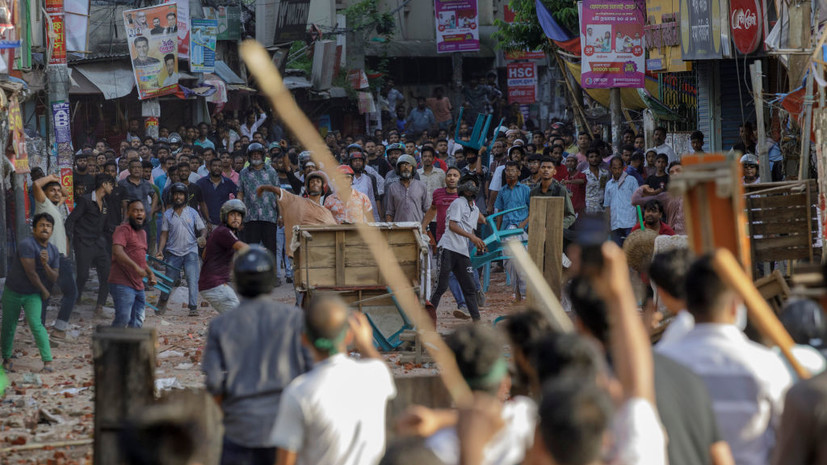 Власти Бангладеш призвали университеты приостановить работу из-за протестов