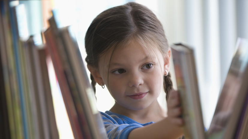 Педагог Васильева рассказала, как увлечь ребёнка чтением