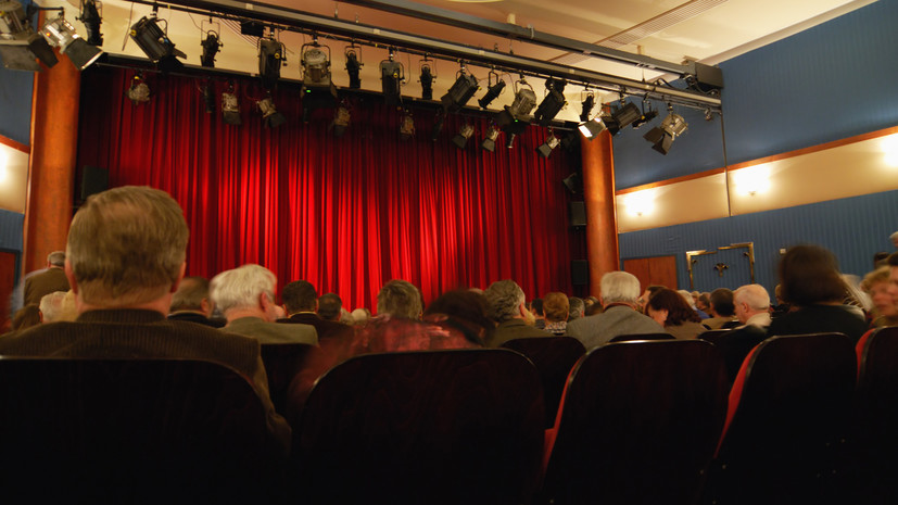 Более четверти россиян из всех видов культурного досуга предпочитают театр