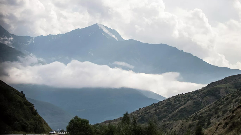 Спасатели добрались до пропавших в горах Северной Осетии туристов