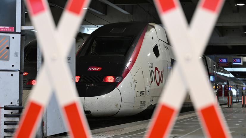 Диверсия на железной дороге, рост пробок, эвакуация аэропорта: день открытия Игр во Франции омрачил транспортный коллапс