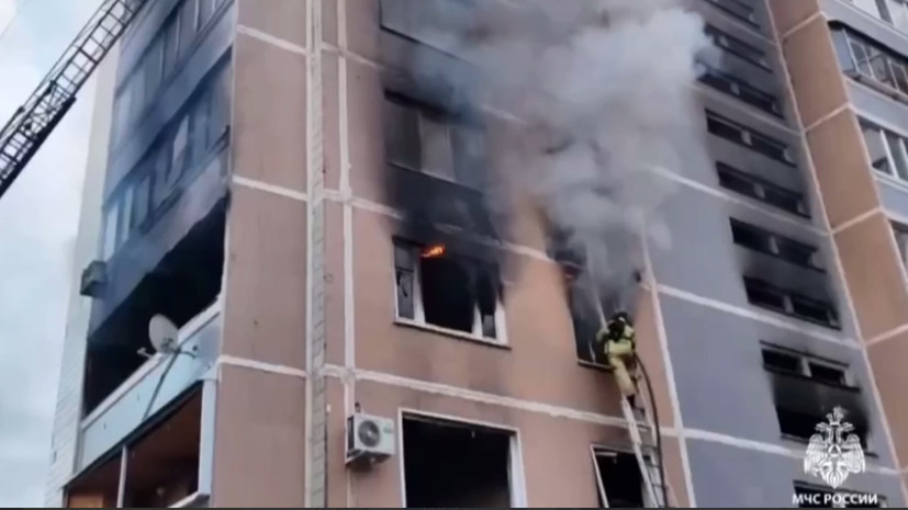 МЧС: причиной пожара в жилом доме в Ульяновске стал взрыв самогонного аппарата
