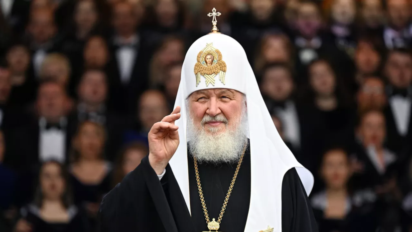 Патриарх Кирилл наградил Путина орденом князя Александра Невского