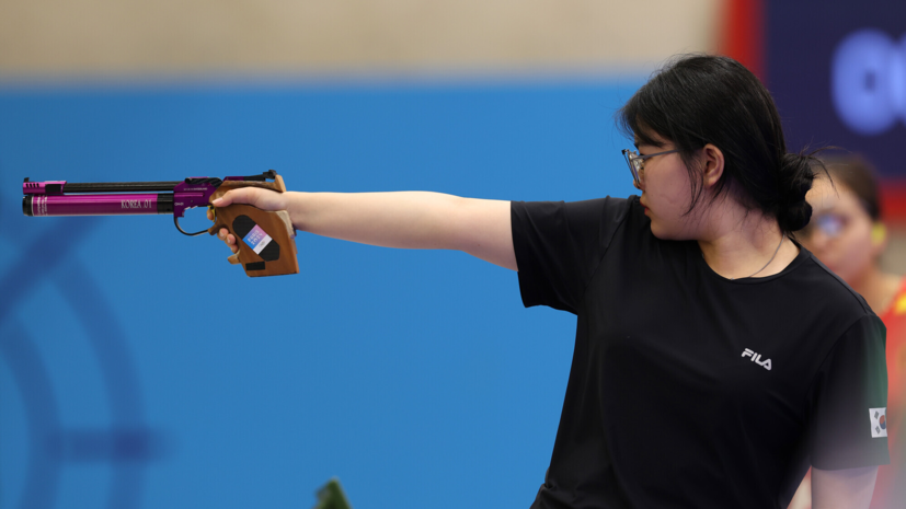 Кореянка побила олимпийский рекорд россиянки Бацарашкиной в стрельбе из пистолета