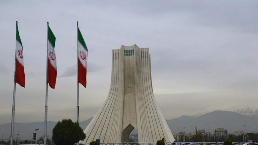 Хаменеи заявил об открытости Ирана для смягчения отношений с Западом
