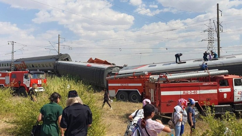 Источник: женщина оказалась зажата после аварии поезда в Волгоградской области