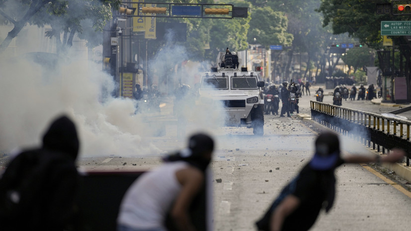 В Венесуэле во время беспорядков задержали уже 749 человек