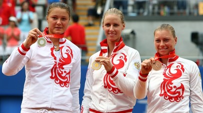Российские теннисистки Динара Сафина, Елена Дементьева и Вера Звонарёва на Олимпиаде в Пекине