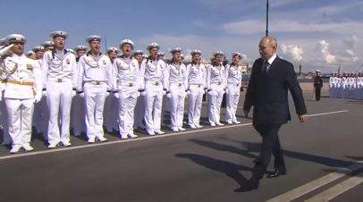 Горячие моряки раздели подруг на пикнике и выебали во все щелки на природе.