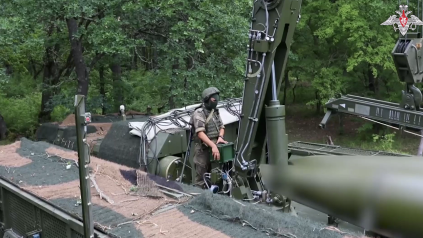 Российские военные отработали снаряжение ракет специальными учебными боеприпасами