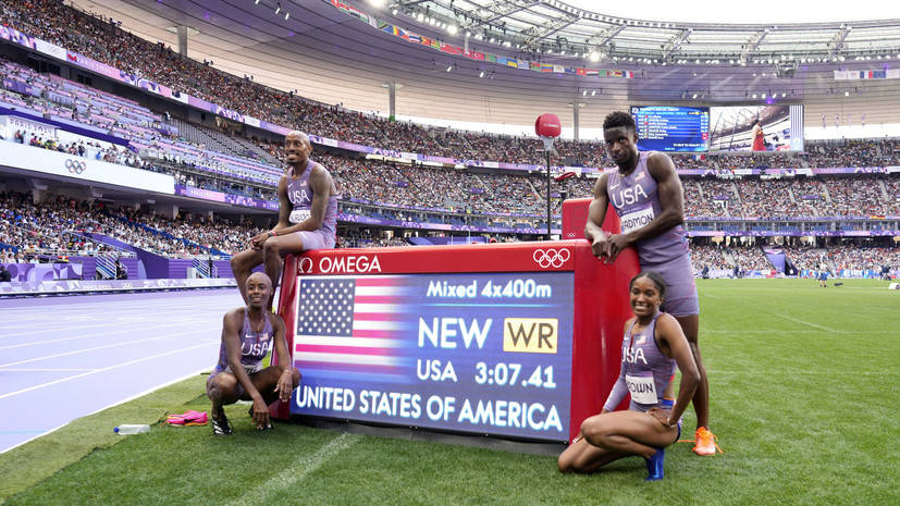 Легкоатлеты из США установили мировой рекорд в смешанной эстафете на Олимпиаде