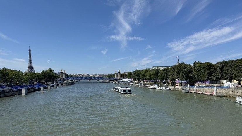 Организаторы отрицают связь между заболеванием триатлонистки и качеством воды в Сене