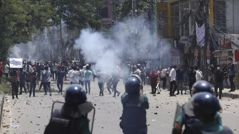 Аналитик Волхонский рассказал о возможных причинах беспорядков в Бангладеш