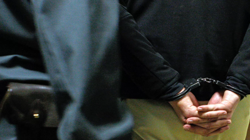 Суд арестовал экс-главу вещевого управления Минобороны Демчика по делу  о взятке