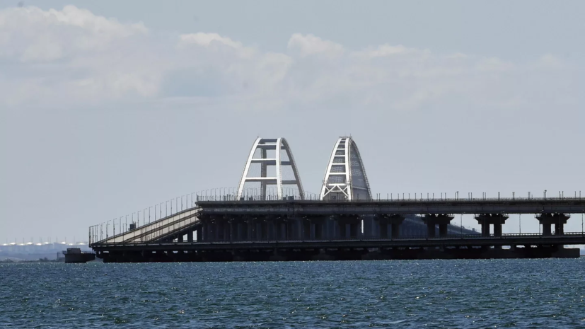 Движение автотранспорта по Крымскому мосту восстановлено