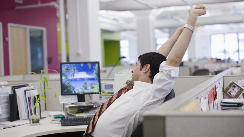 Большинство россиян хотели бы сменить сферу деятельности