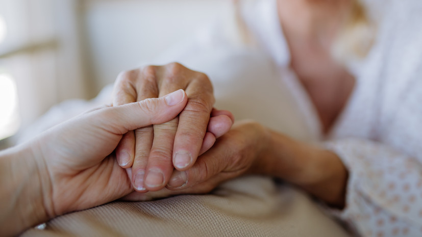 Невролог Хорошев рассказал о способах помочь человеку при инсульте