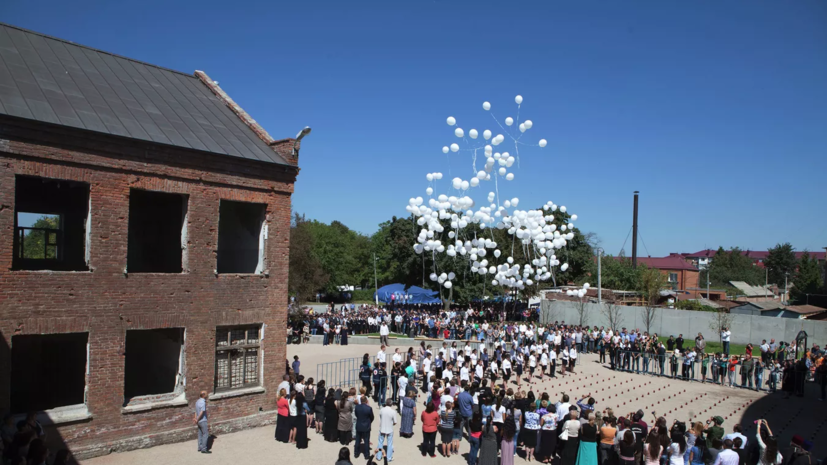 Бывший ученик школы №1 Беслана рассказал о человеке, который его спас