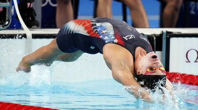 Женская сборная США по плаванию с мировым рекордом выиграла ОИ в комбинированной эстафете