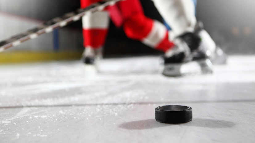 Польский хоккейный клуб из Освенцима оштрафовали за антифашистский баннер