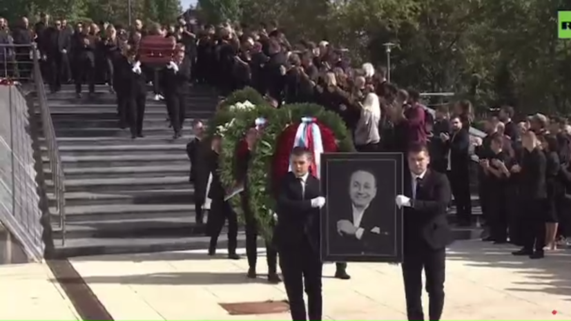 Гроб с телом Маслякова вынесли из концертного зала «Планета КВН»