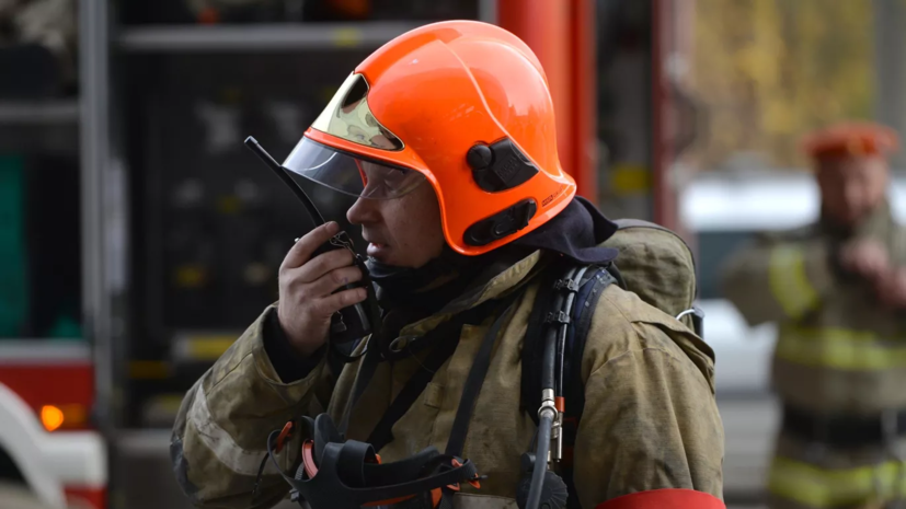 Площадь пожара на комбинате мебели в Барнауле выросла до 6000 квадратных метров