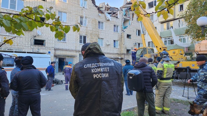 Источник: под завалами дома в Черкесске, предположительно, находятся три человека