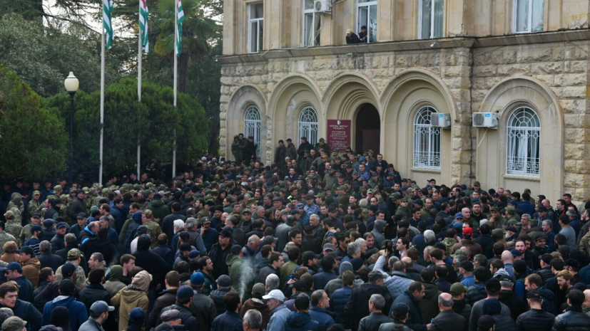 Политологи оценили ситуацию с протестами в Абхазии