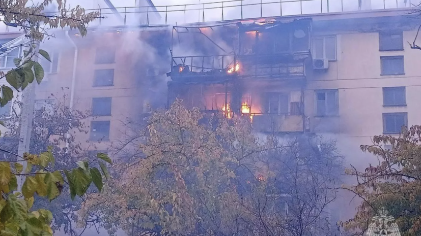 Один человек погиб во время пожара в многоэтажке в Севастополе