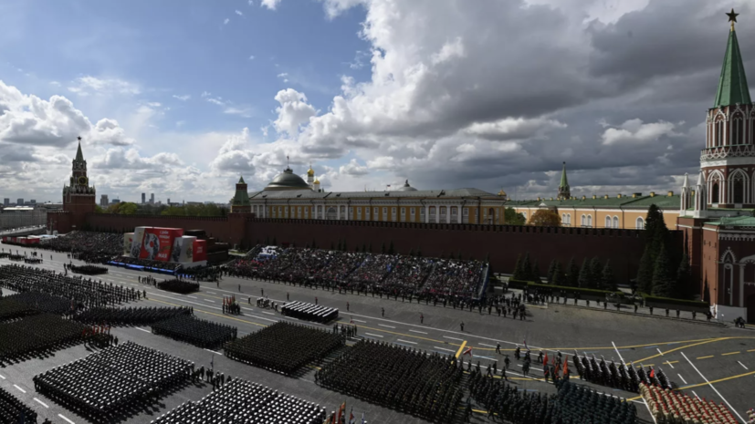 Песков: Кремль сообщит, будут ли западные политики на праздновании юбилея Победы