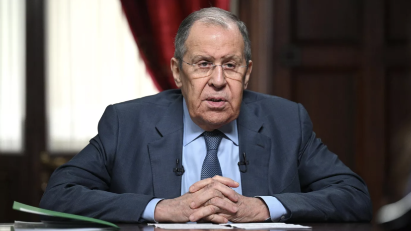 Лавров провёл встречи с главами МИД Венгрии и Словакии